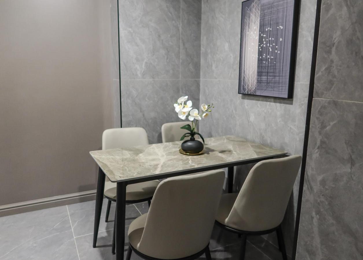 Recharge Studio Apartment & Suites Singapura Luaran gambar
