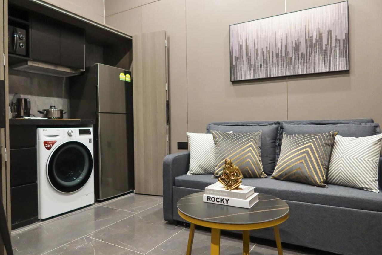 Recharge Studio Apartment & Suites Singapura Luaran gambar